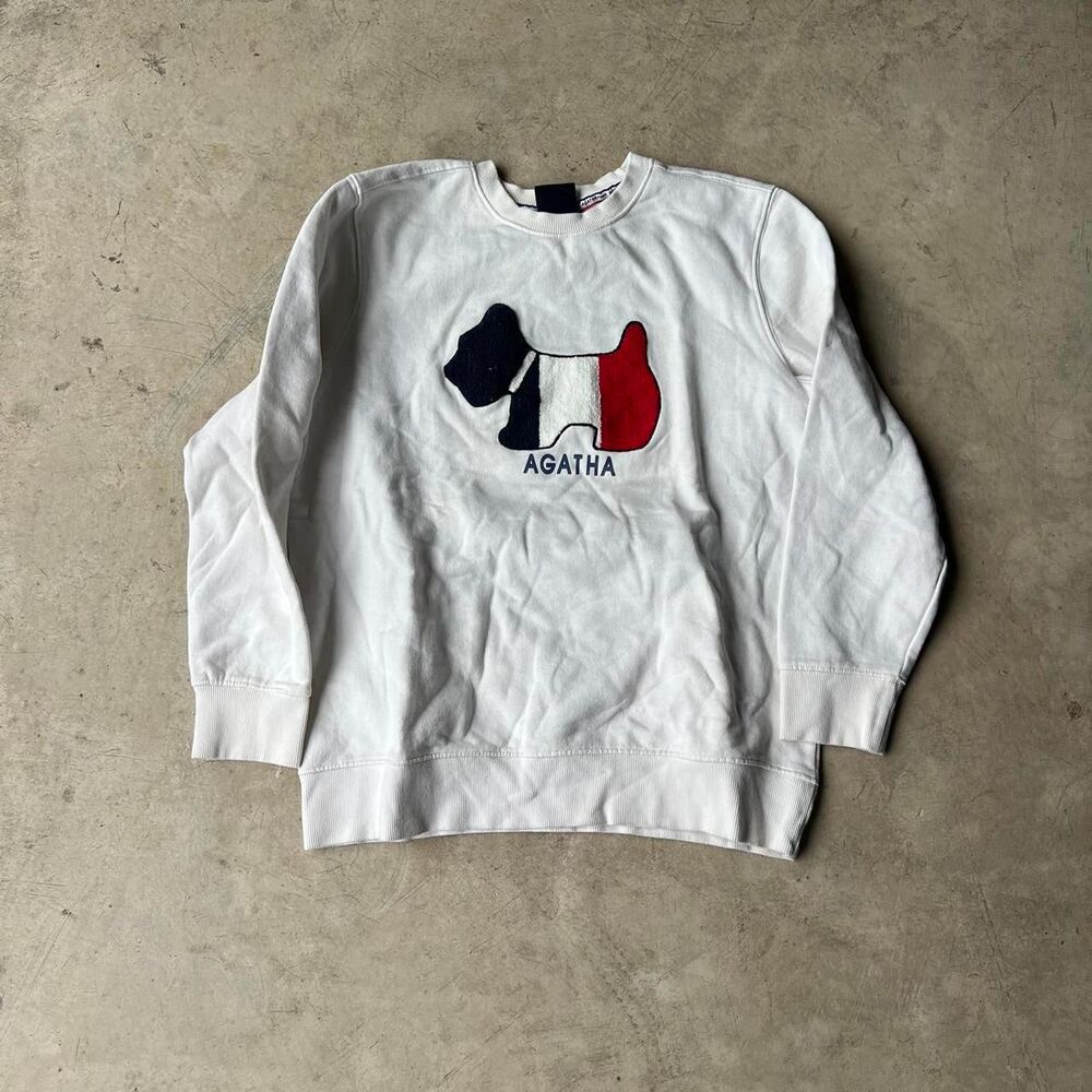 Agatha Cub White Sweatshirt with Navy and Red Dog Motif